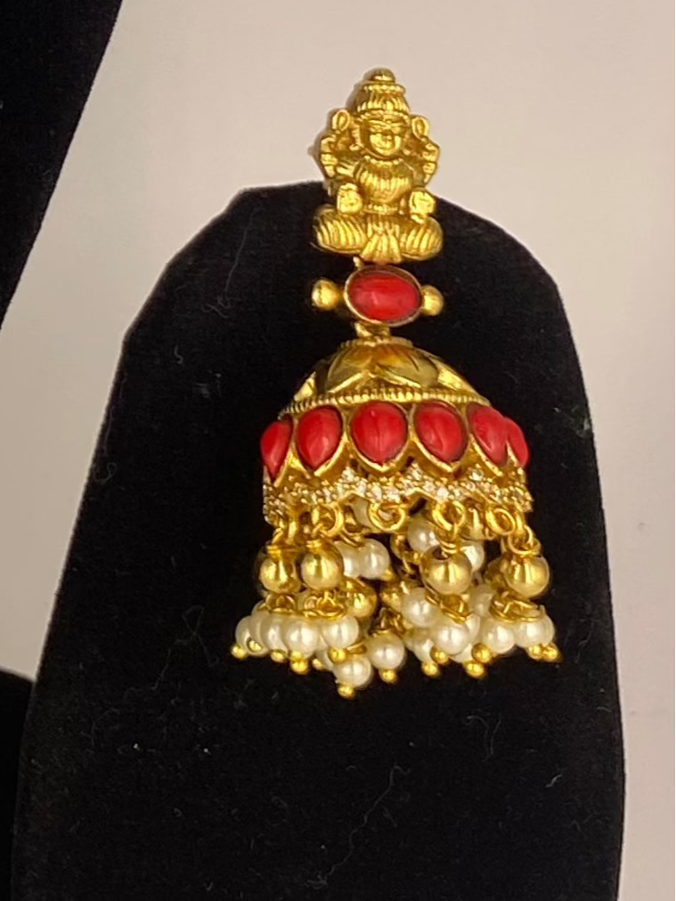 ANTIQUE CORAL NECKLACE SET WITH EARRINGS