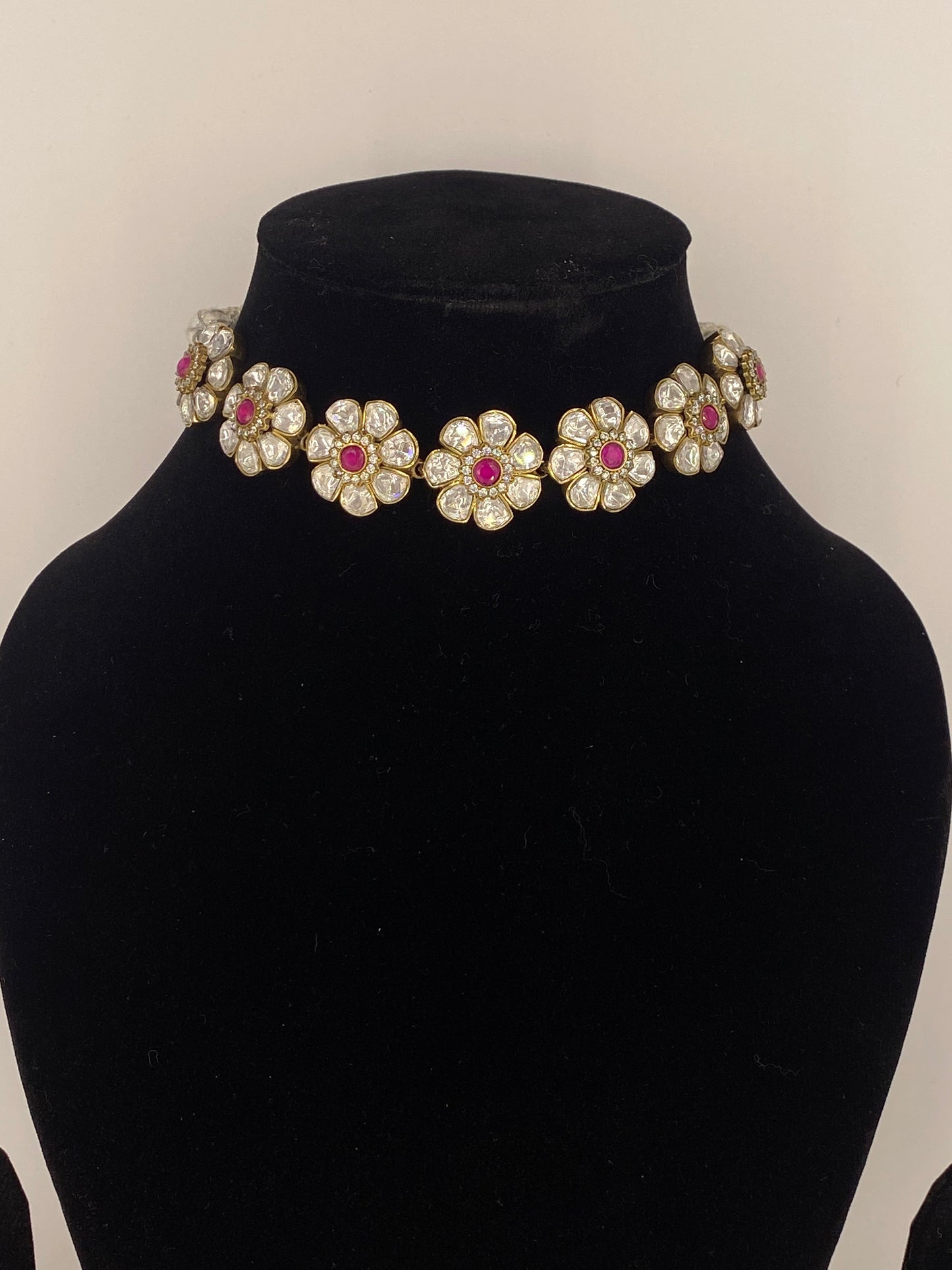KUNDAN CHOKER NECKLACE SET WITH EARRINGS