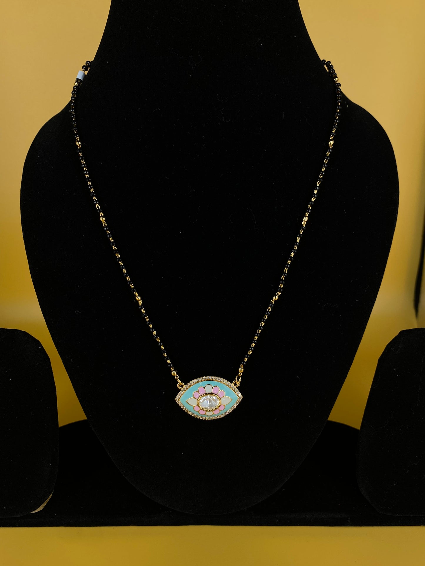 BLACK BEADS NECKLACE SET