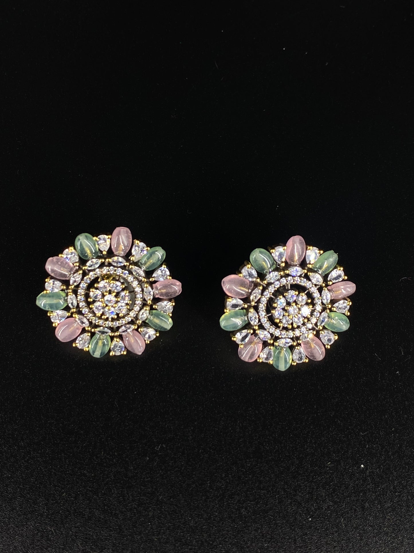 TRENDY STUD EARRINGS