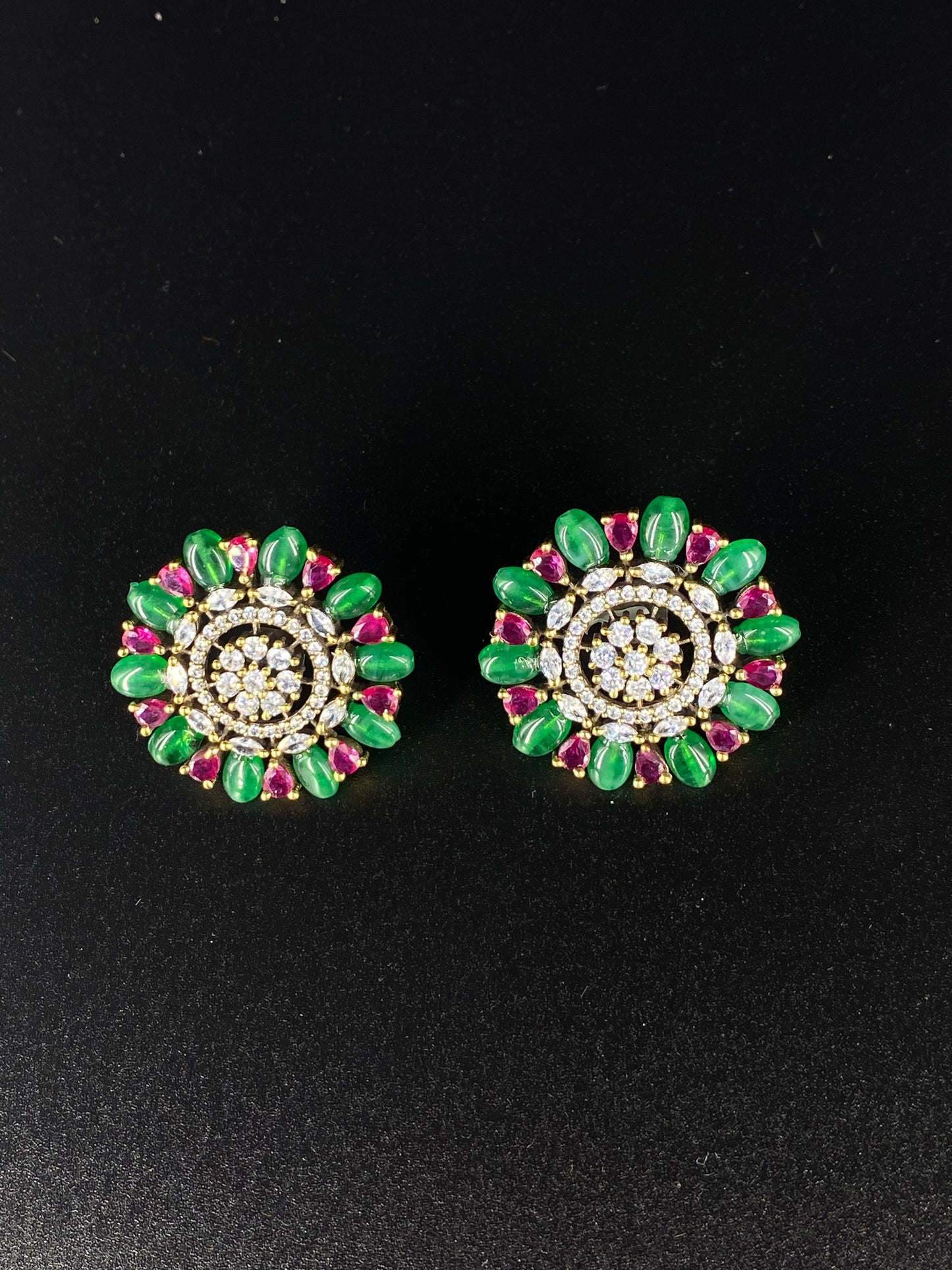 TRENDY STUD EARRINGS