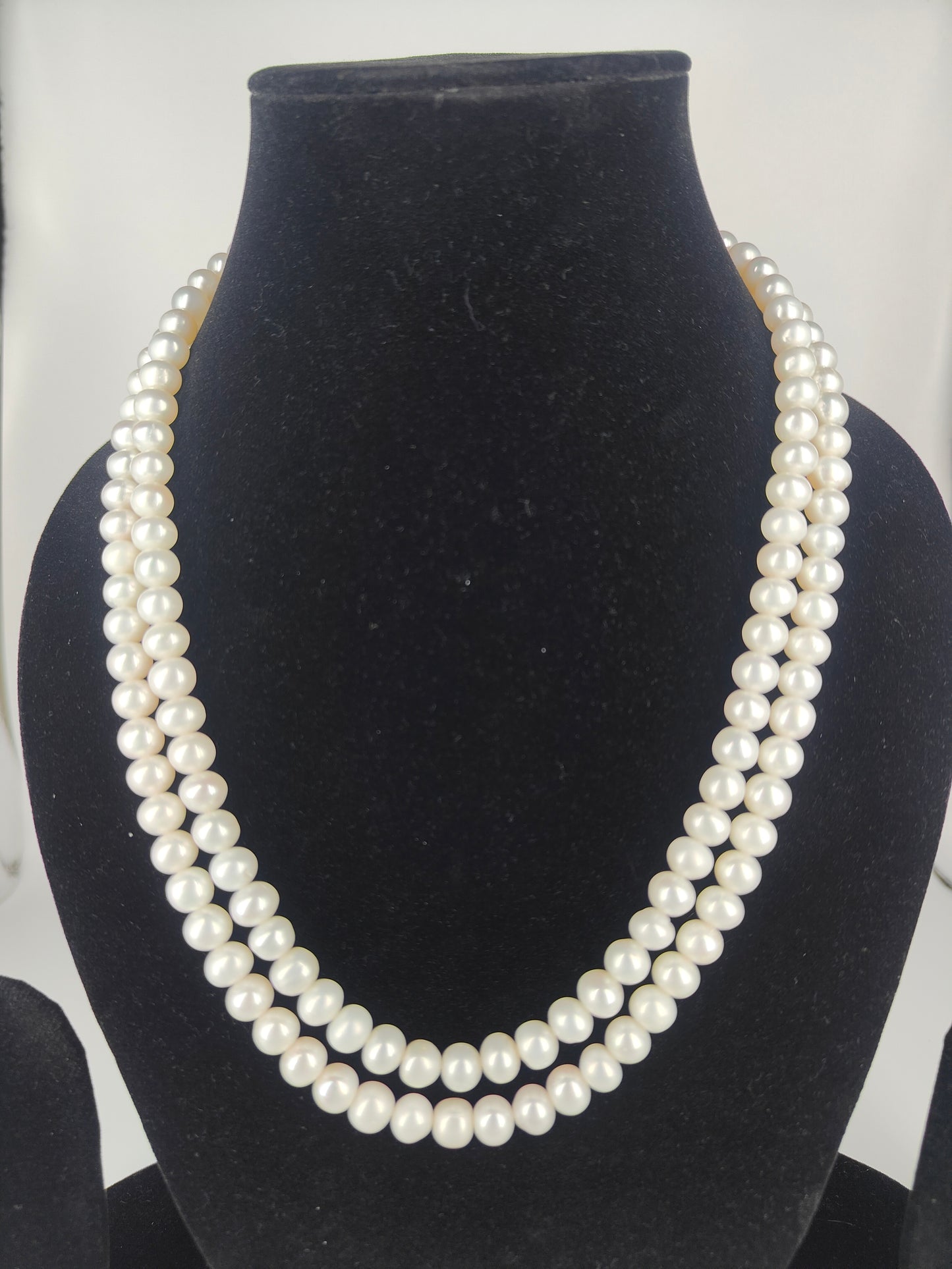 Pure pearls of 2 layers mala