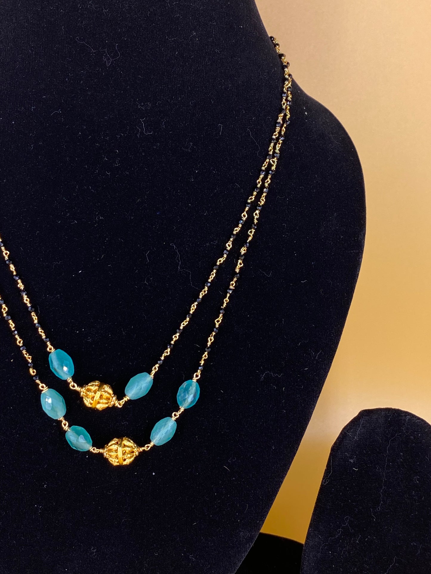 BLACK CRYSTAL BEADS NECKLACE SET