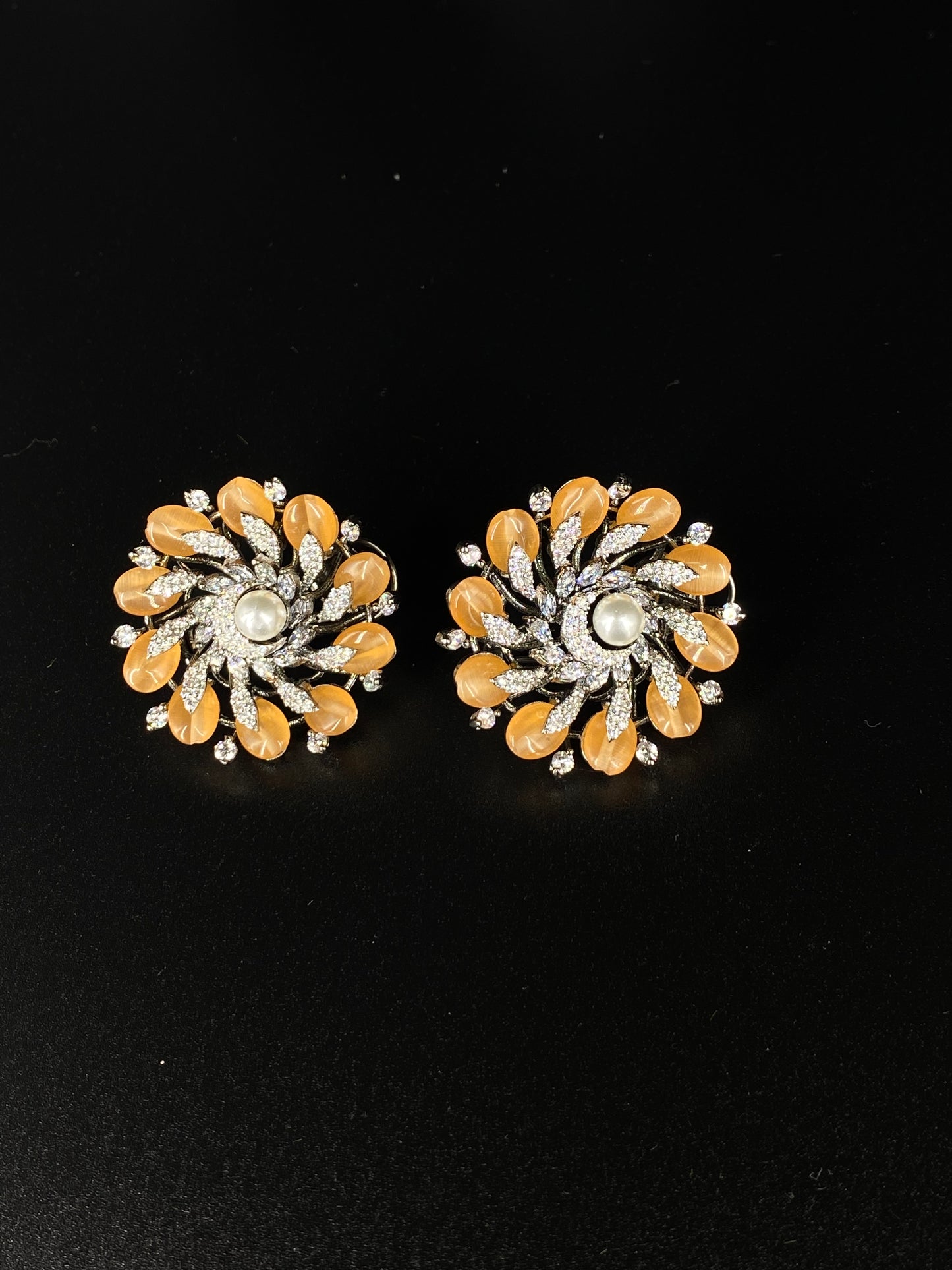 TRENDY STUD EARRINGS