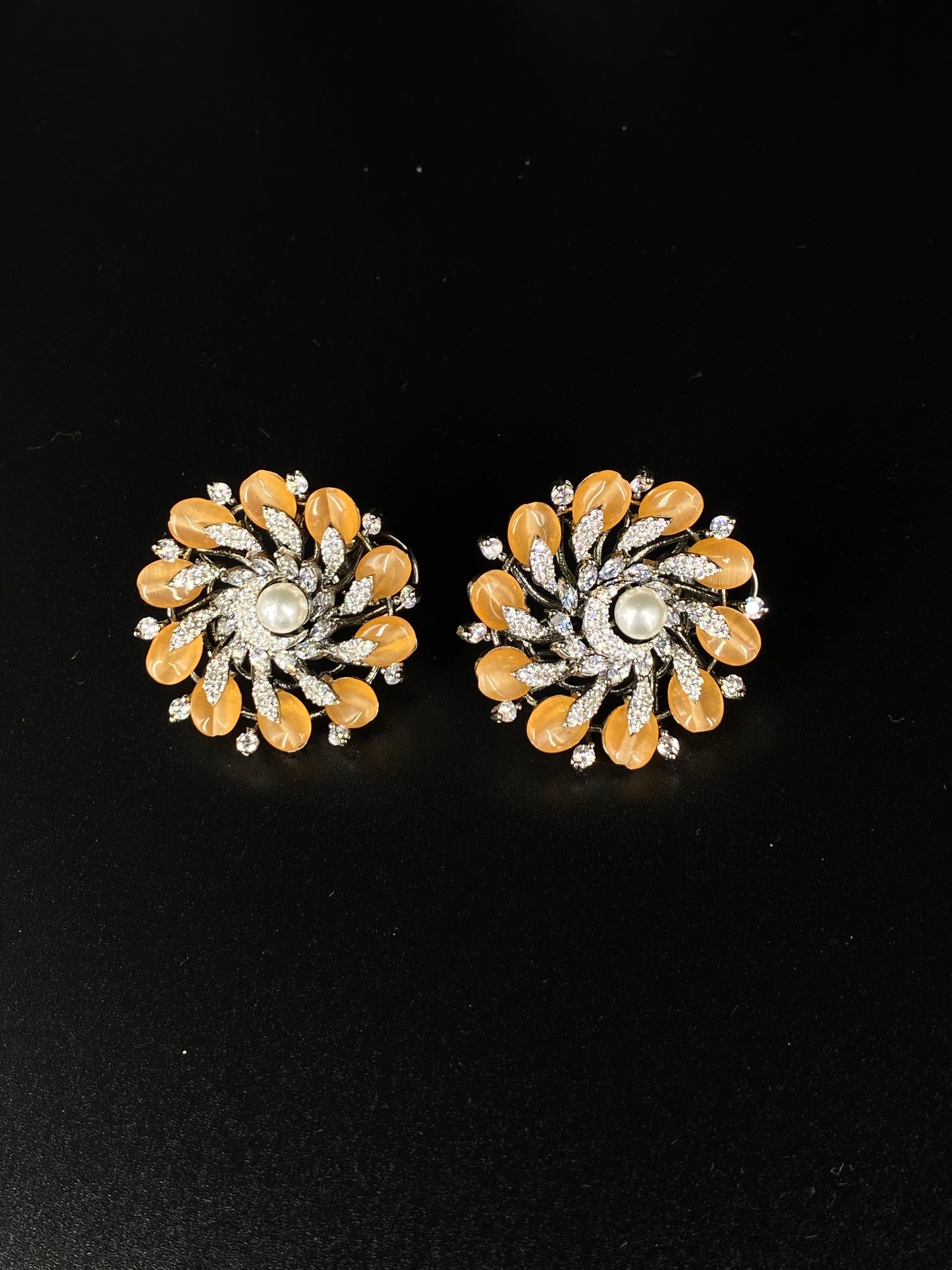 TRENDY STUD EARRINGS