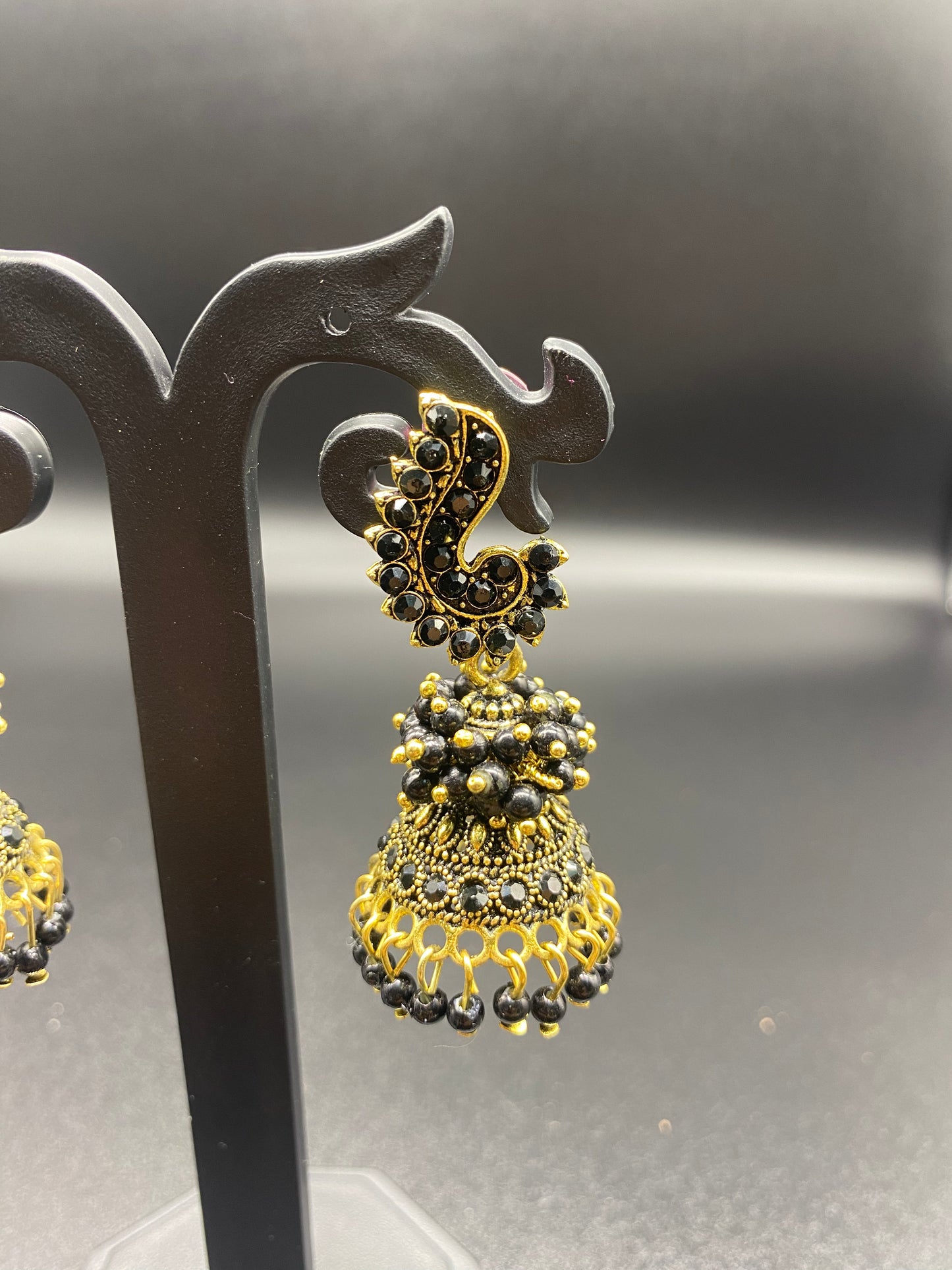 TRENDY RED JUMKHI EARRINGS